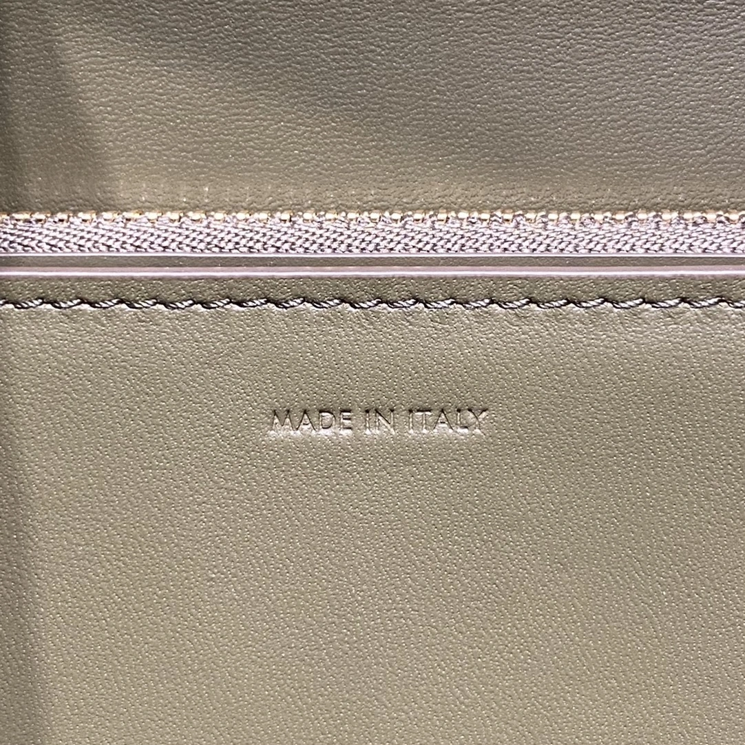 Custombag-- 189173DLS-15KH high quality version item：C-B806D2597