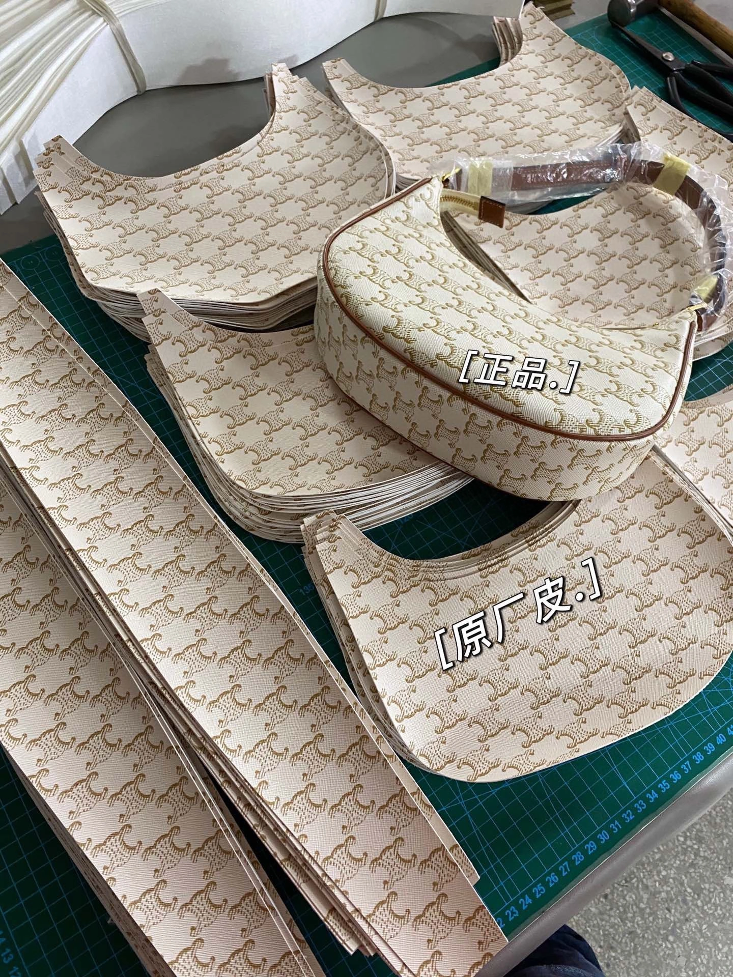 Custombag-- 193952BZJ-01BC high quality version item：C-B806D25177