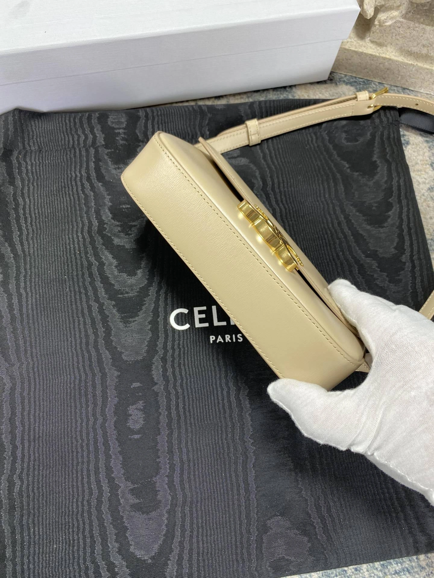 Custombag-- 194143BF4-11PA high quality version item：C-B806D25168