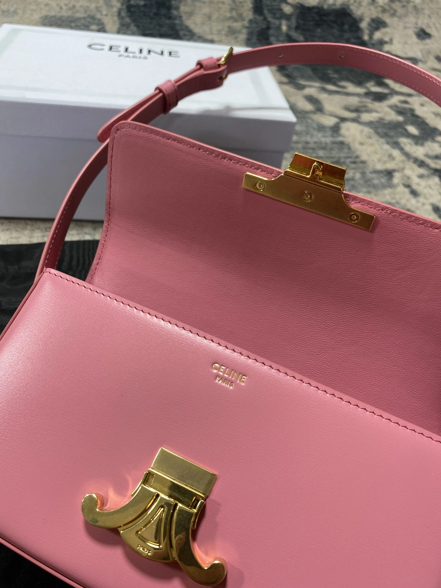Custombag-- 194143BF4-25FO high quality version item：C-B806D25130