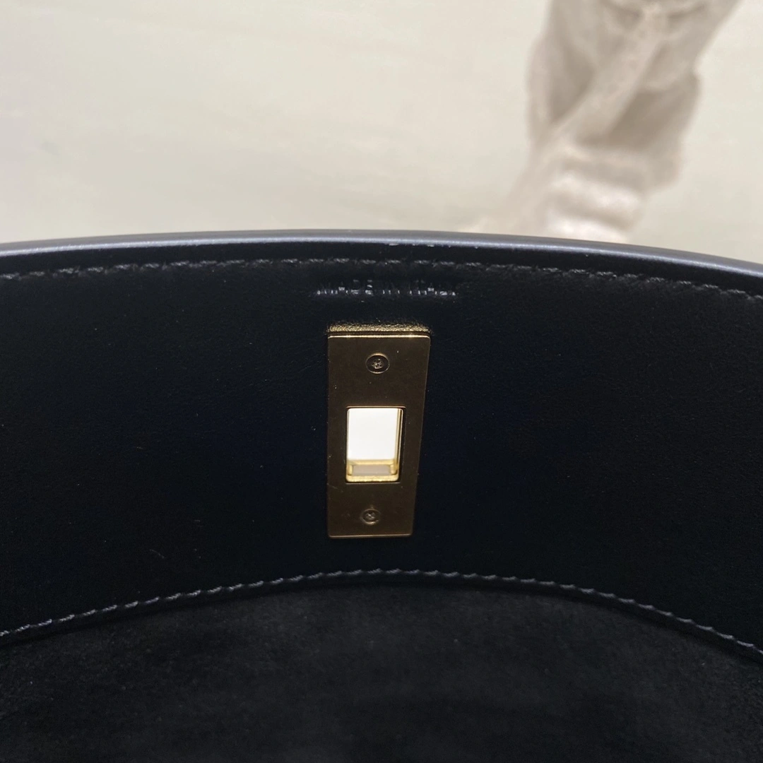 Custombag-- 195573CR4-38NO high quality version item：C-B806D23115