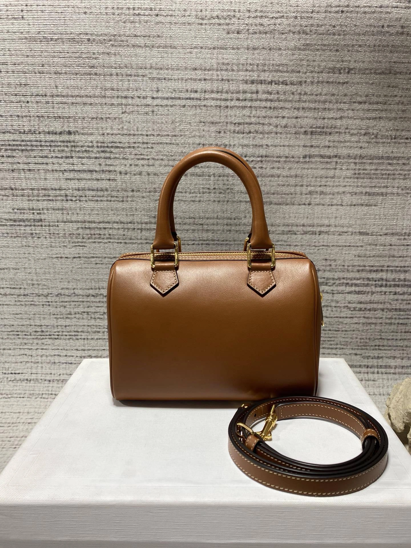 Custombag-- 197583DU3-04LU high quality version item：C-B806D23136