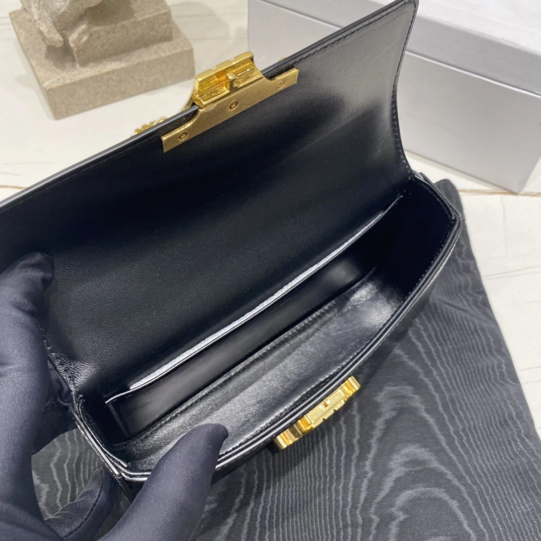 &Custombag-- 197993BF4-38NO high quality version item：C-B806D2333