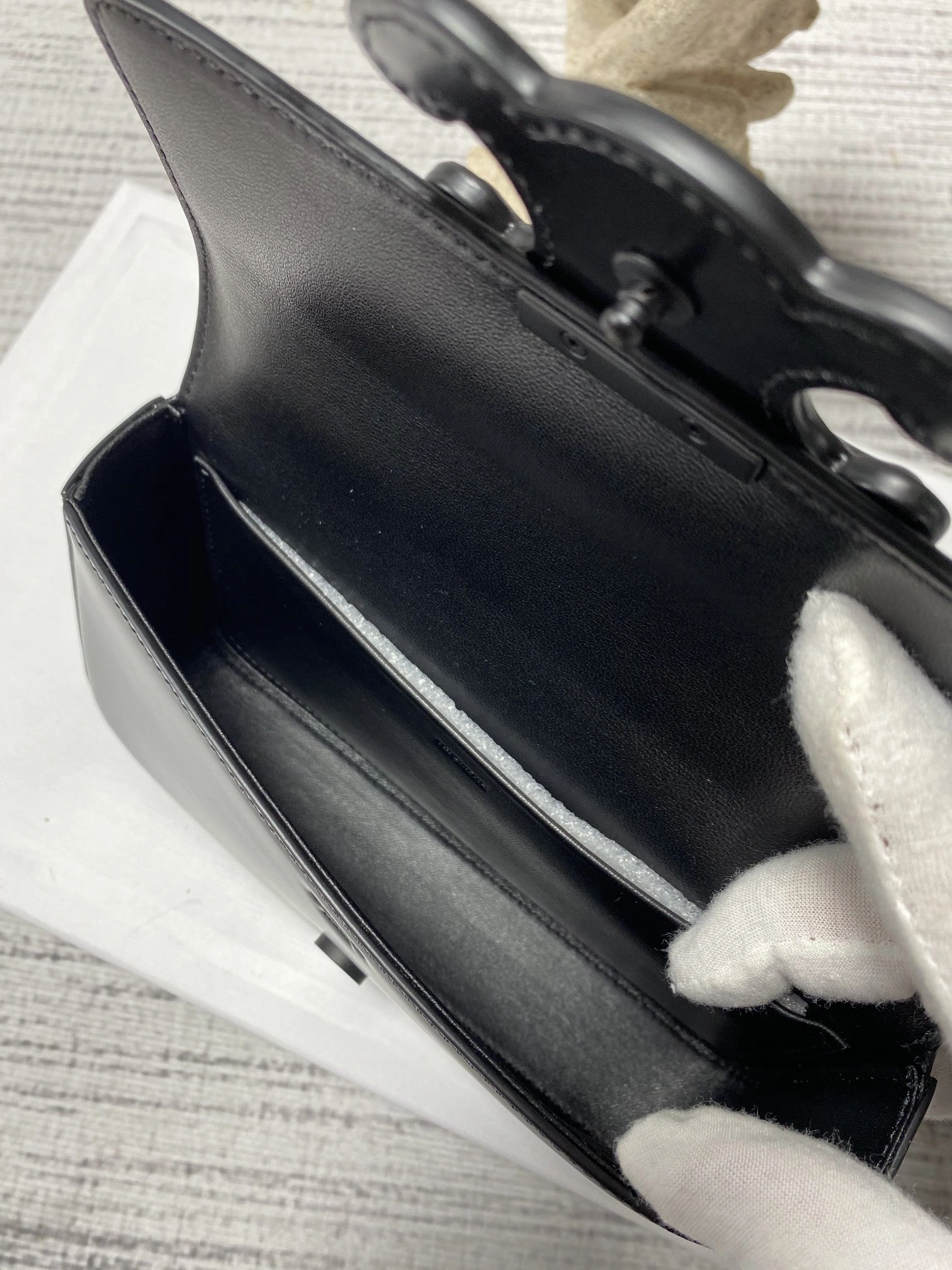 Custombag-- 199243BF4-38NN high quality version item：C-B806D2301