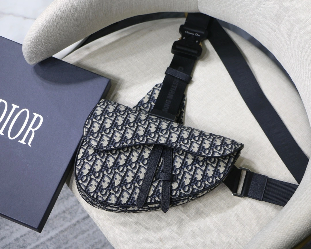 Custombag-- 1ADPO093YKY-H28E high quality version item：C-B063E1904R