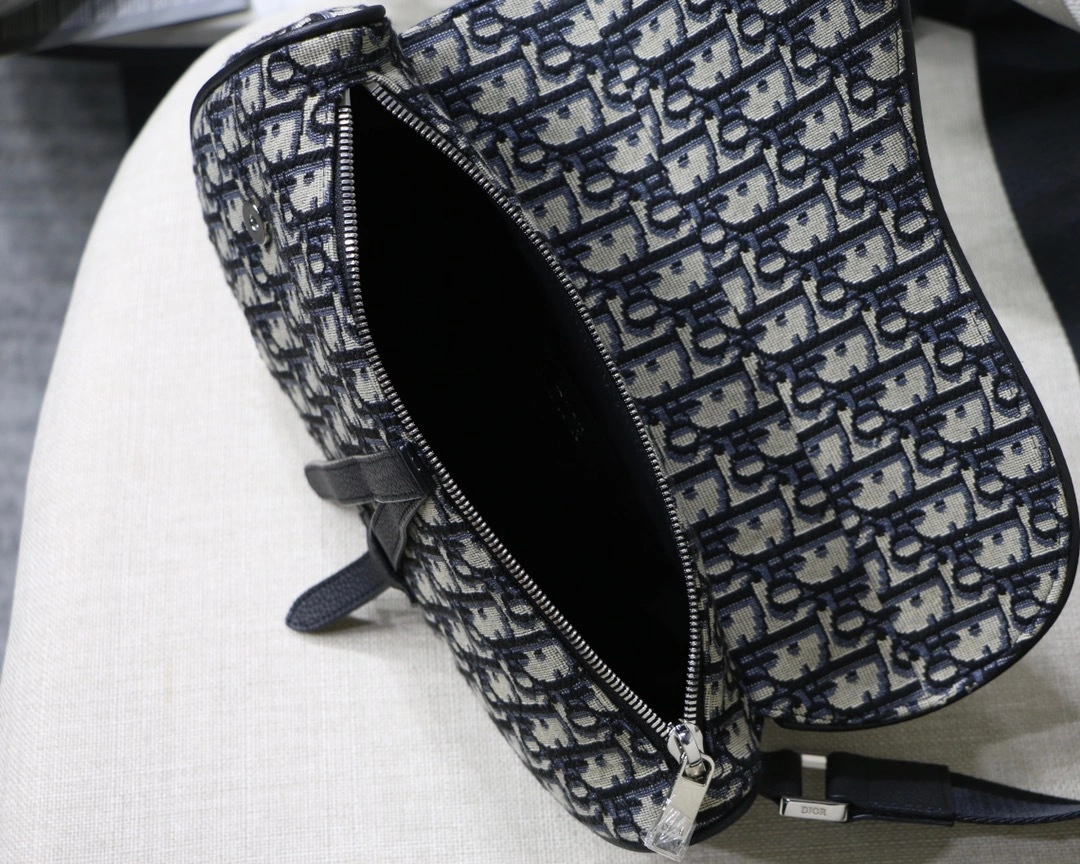 Custombag-- 1ADPO093YKY-H28E high quality version item：C-B063E1904R