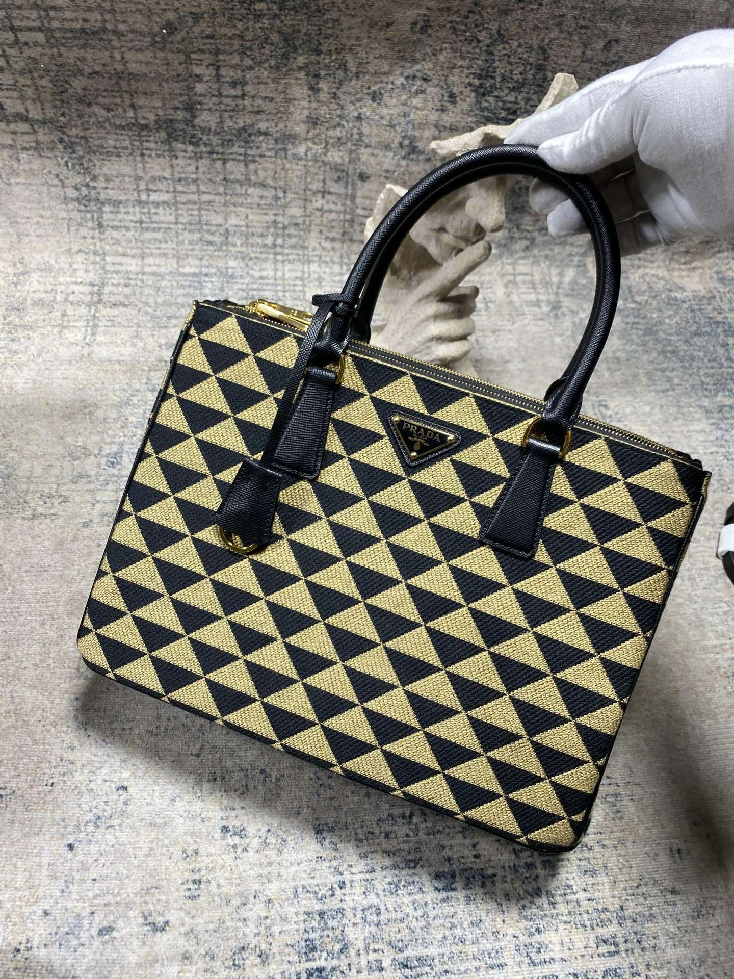Custombag-- 1BA274_2FKL_F0Y30_V_DOO high quality version item：C-B806D2303