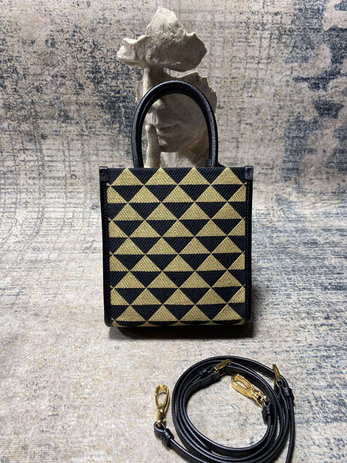 Custombag-- 1BA355_2FKL_F0Y30_V_OOO high quality version item：C-B806D2344
