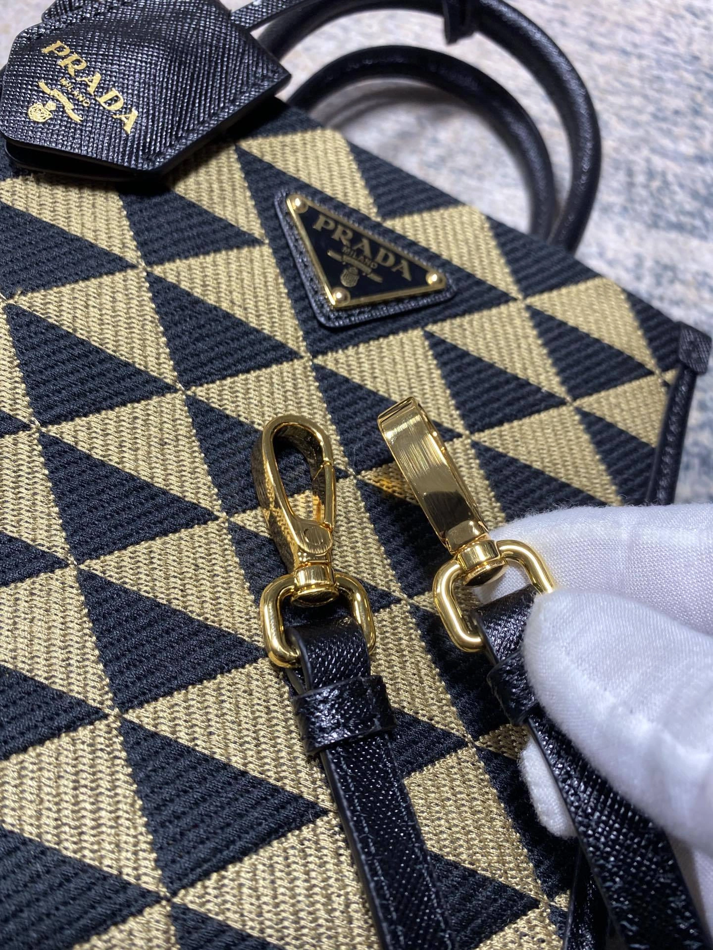 Custombag-- 1BA355_2FKL_F0Y30_V_OOO high quality version item：C-B806D2344
