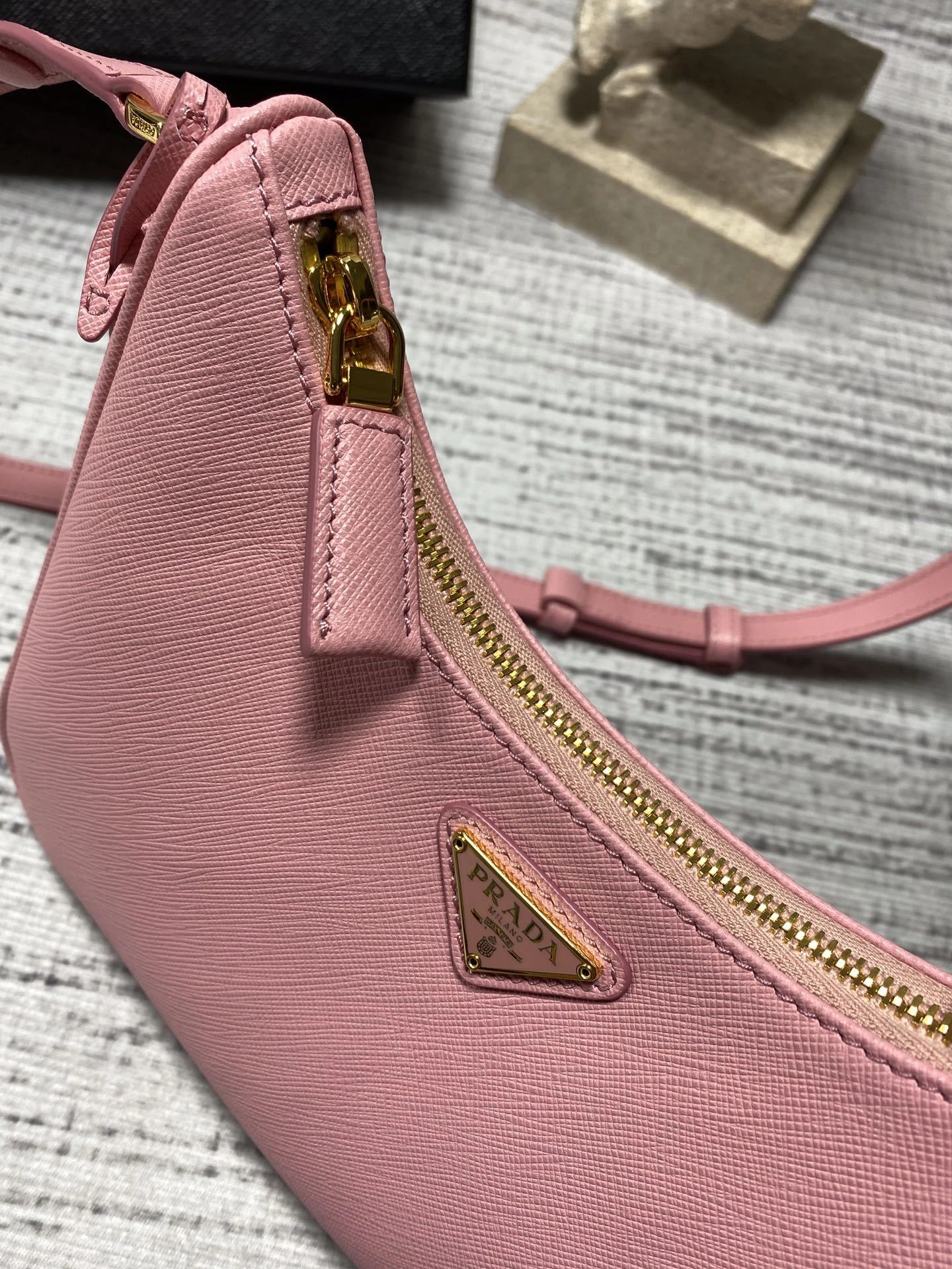 Custombag-- 1BC204_NZV_F0IS6_V_JOO high quality version item：C-B806D2119