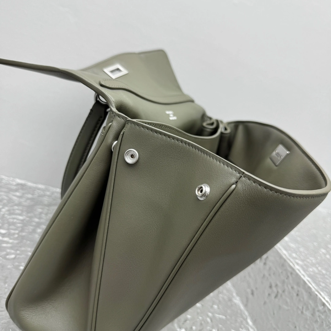 Custombag-- 218593i161 7897722AA4U3503 counters quality item:E-B664I1712
