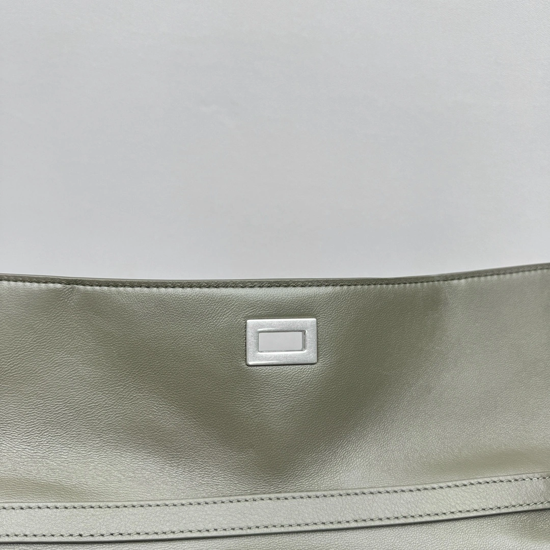 Custombag-- 218593i161 7897722AA4U3503 counters quality item:E-B664I1712