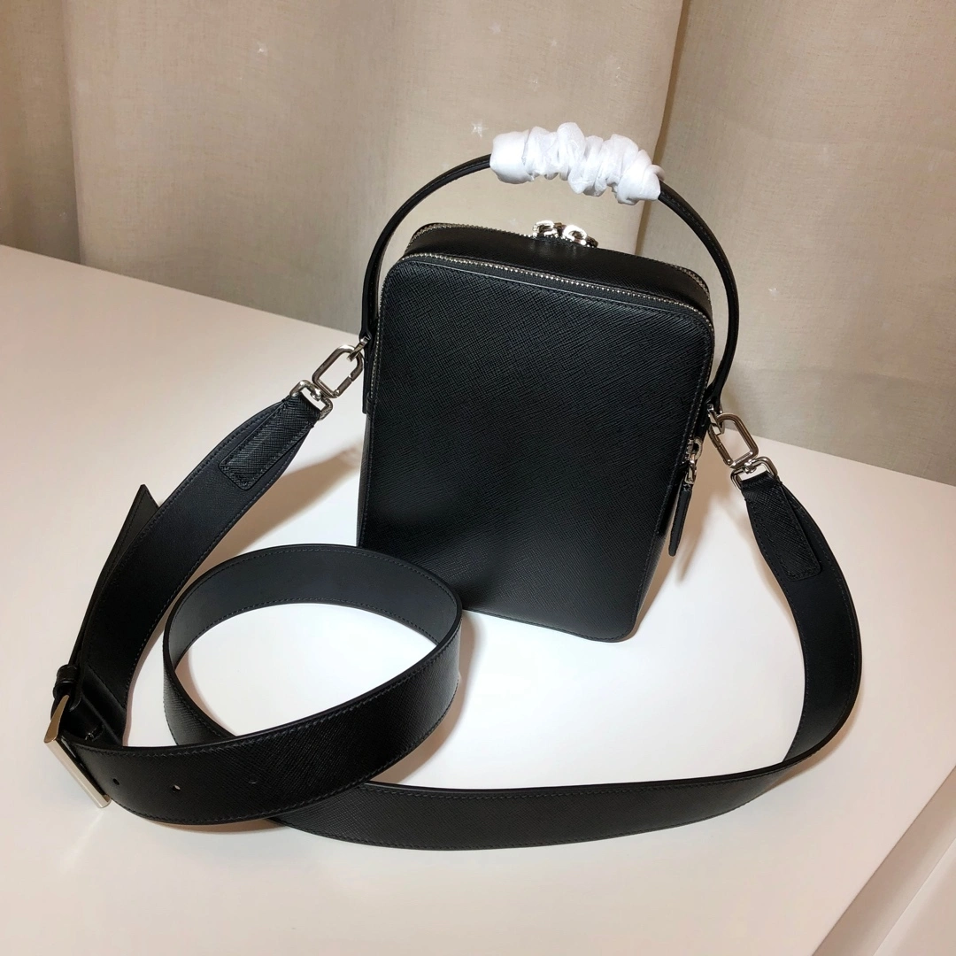 Custombag-- 2VH066-9Z2-F0002-V-OOO high quality version item：C-B806D23108