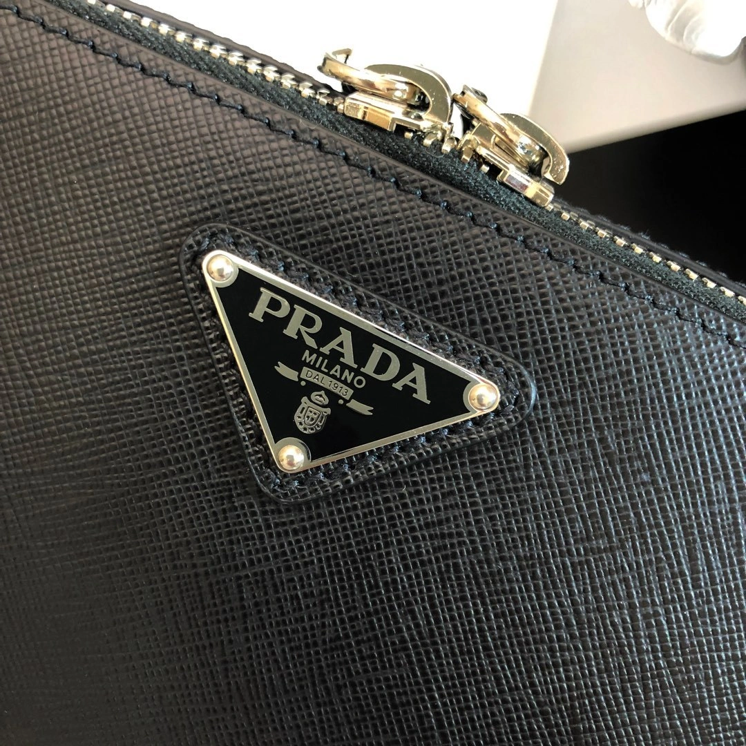 Custombag-- 2VH066-9Z2-F0002-V-OOO high quality version item：C-B806D23108