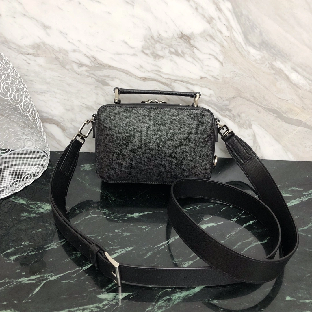 Custombag-- 2VH070-9Z2-F0002-V-OOO high quality version item：C-B806D23105