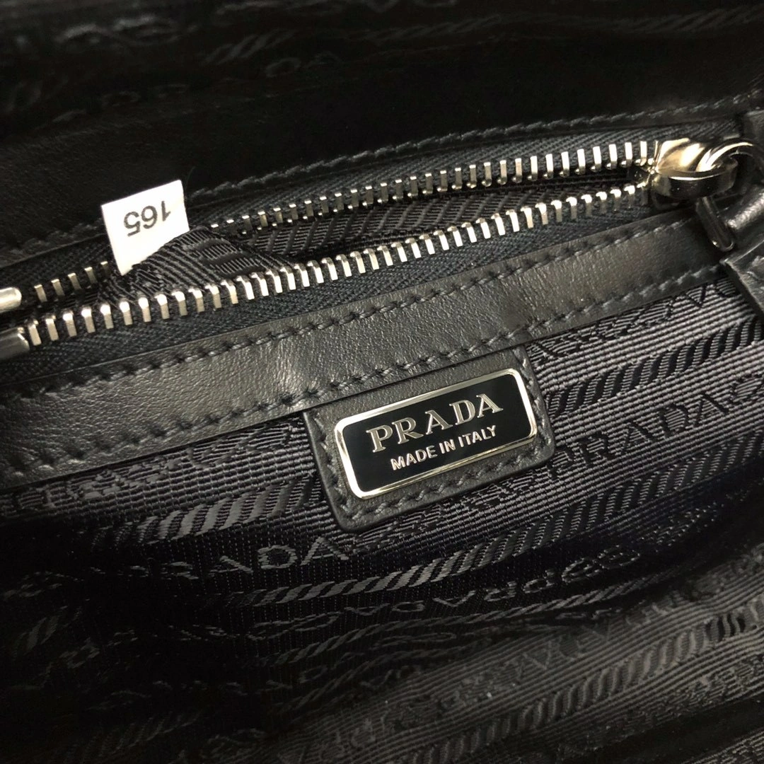 Custombag-- 2VH070-9Z2-F0002-V-OOO high quality version item：C-B806D23105