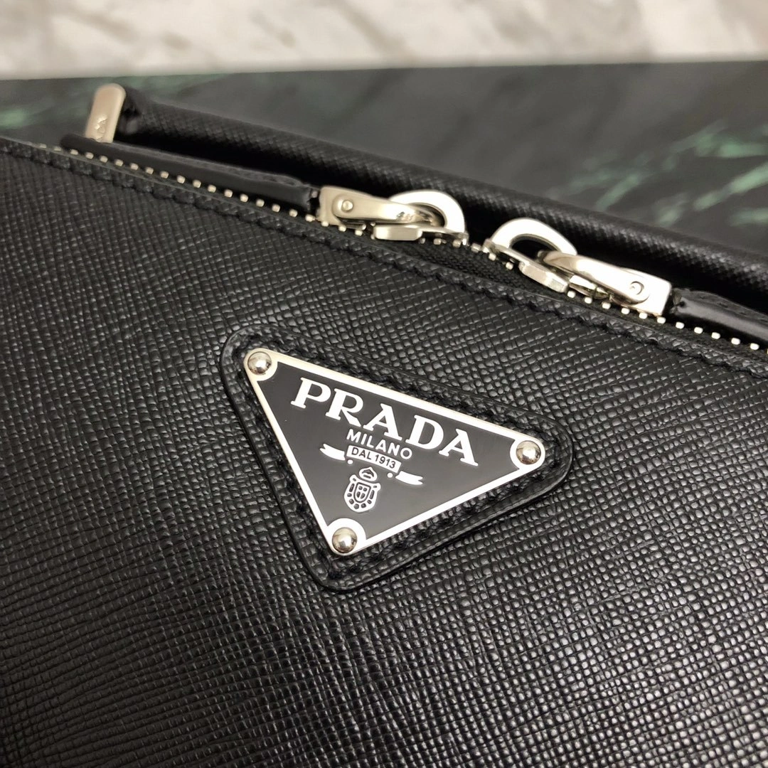 Custombag-- 2VH070-9Z2-F0002-V-OOO high quality version item：C-B806D23105