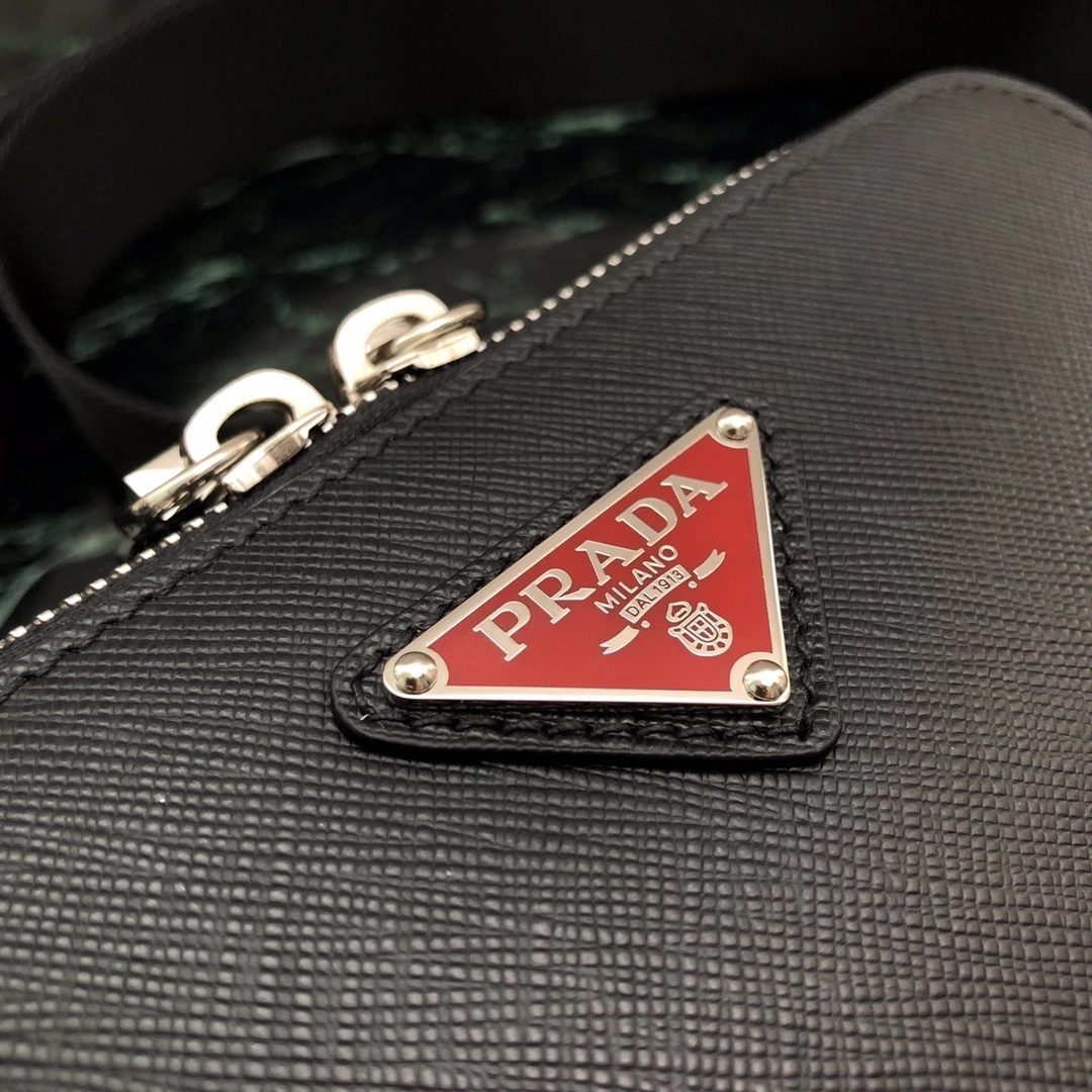 Custombag-- 2VH070-9Z2-F0DL1-V-EOI high quality version item：C-B806D23107