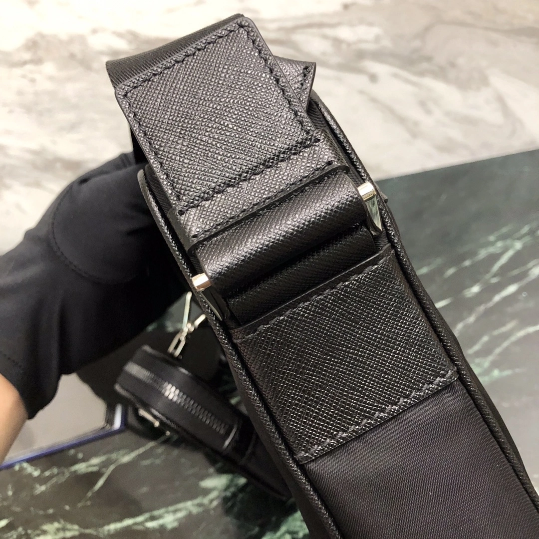 Custombag-- 2VH112-064-F0DL1-V-WOO high quality version item：C-B806D23102