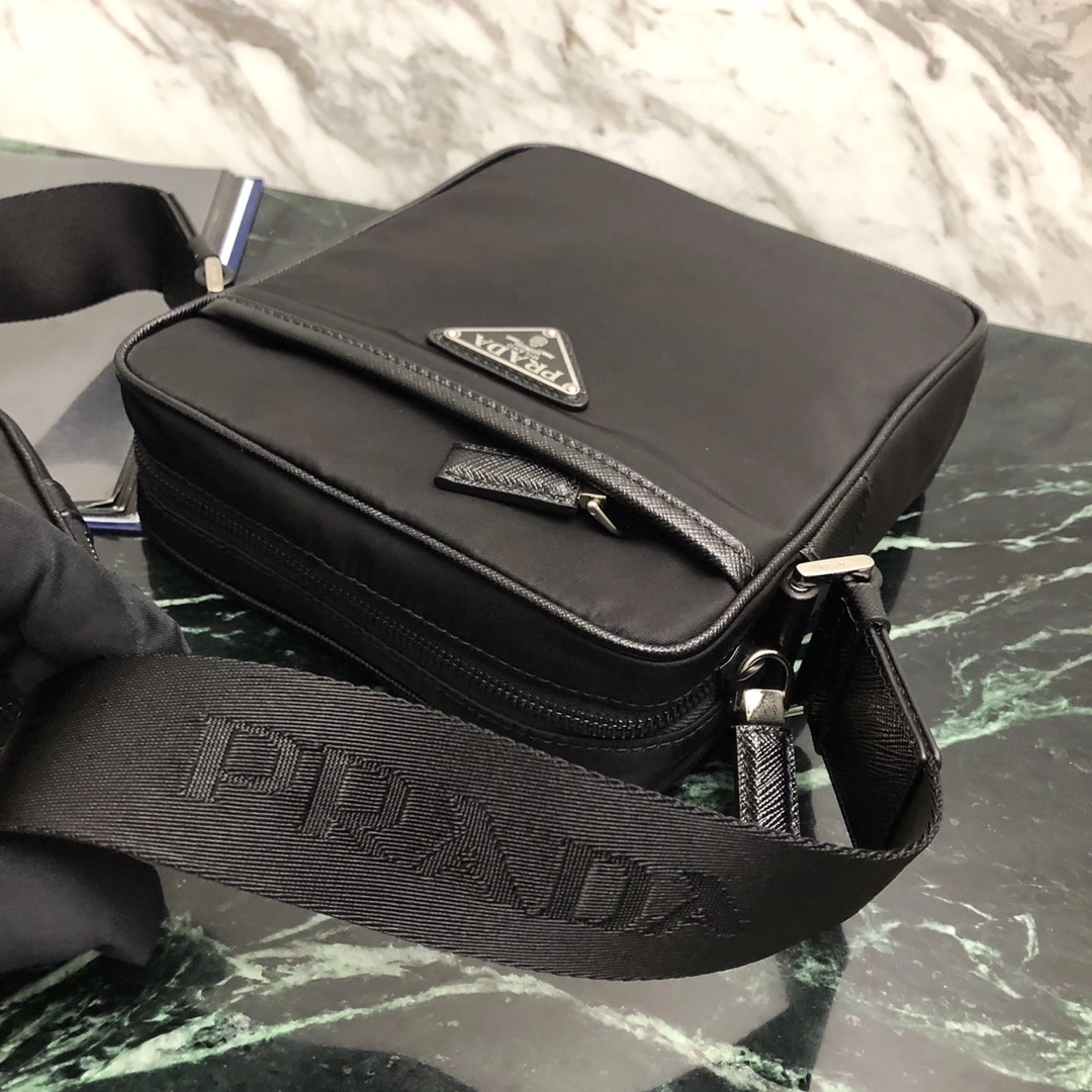 Custombag-- 2VH112_064_F0002 high quality version item：C-B806D23101