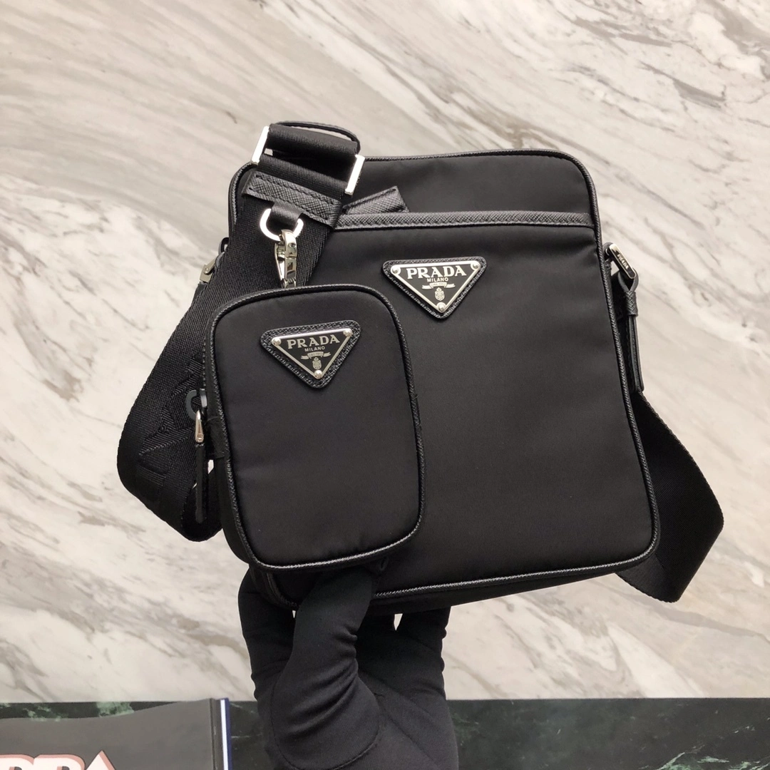 Custombag-- 2VH112_064_F0002 high quality version item：C-B806D23101