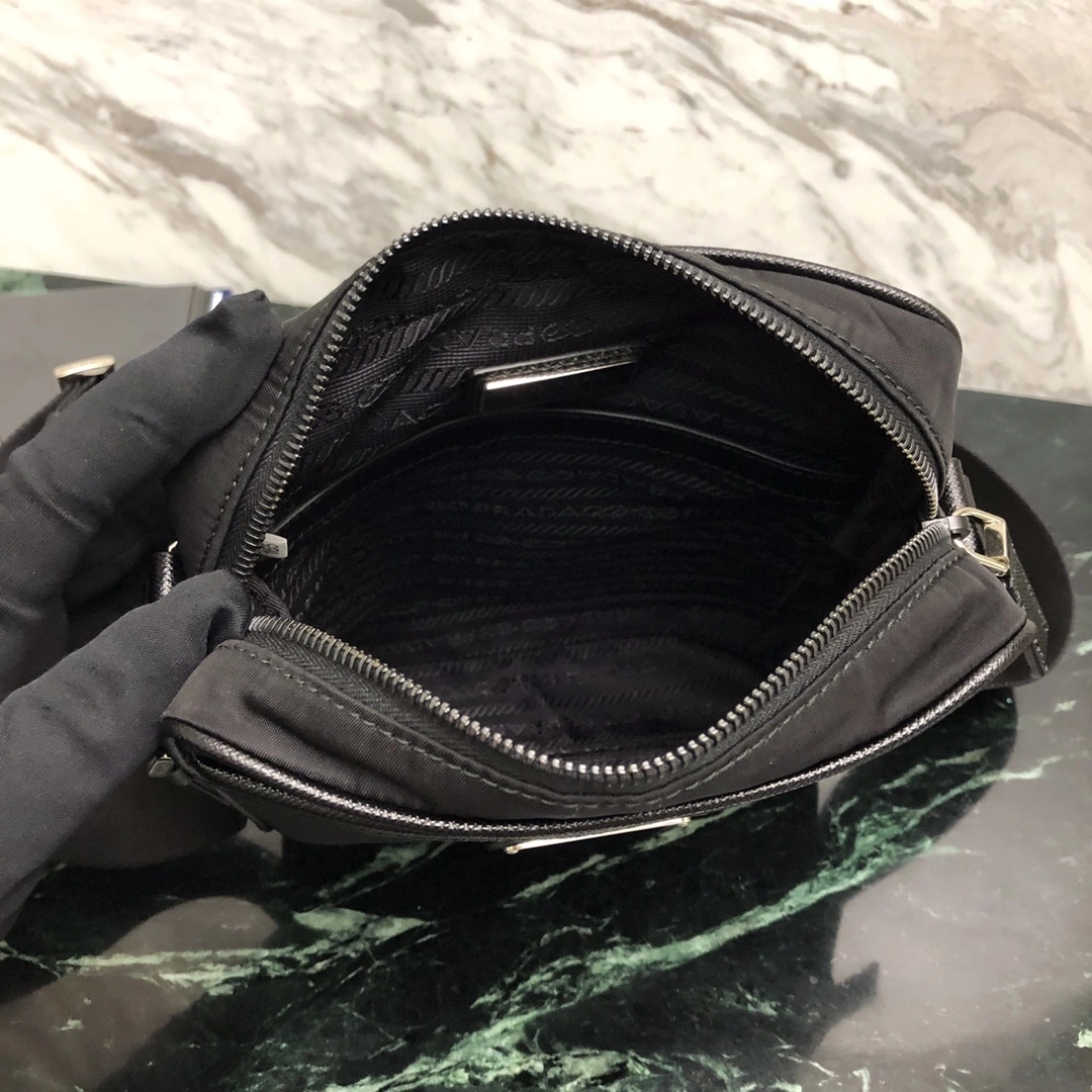 Custombag-- 2VH112_064_F0002 high quality version item：C-B806D23101