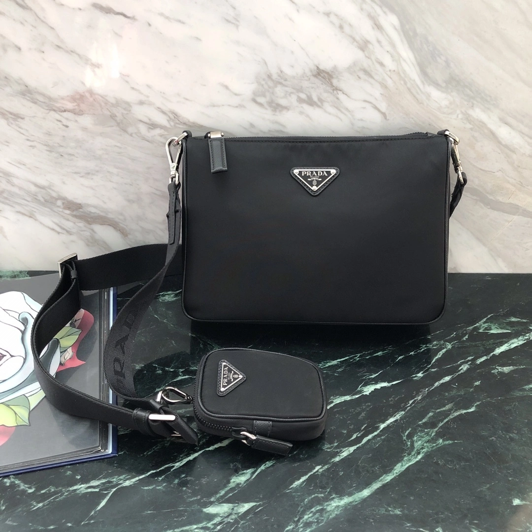 Custombag-- 2VH113-064-F0002 high quality version item：C-B806D2399