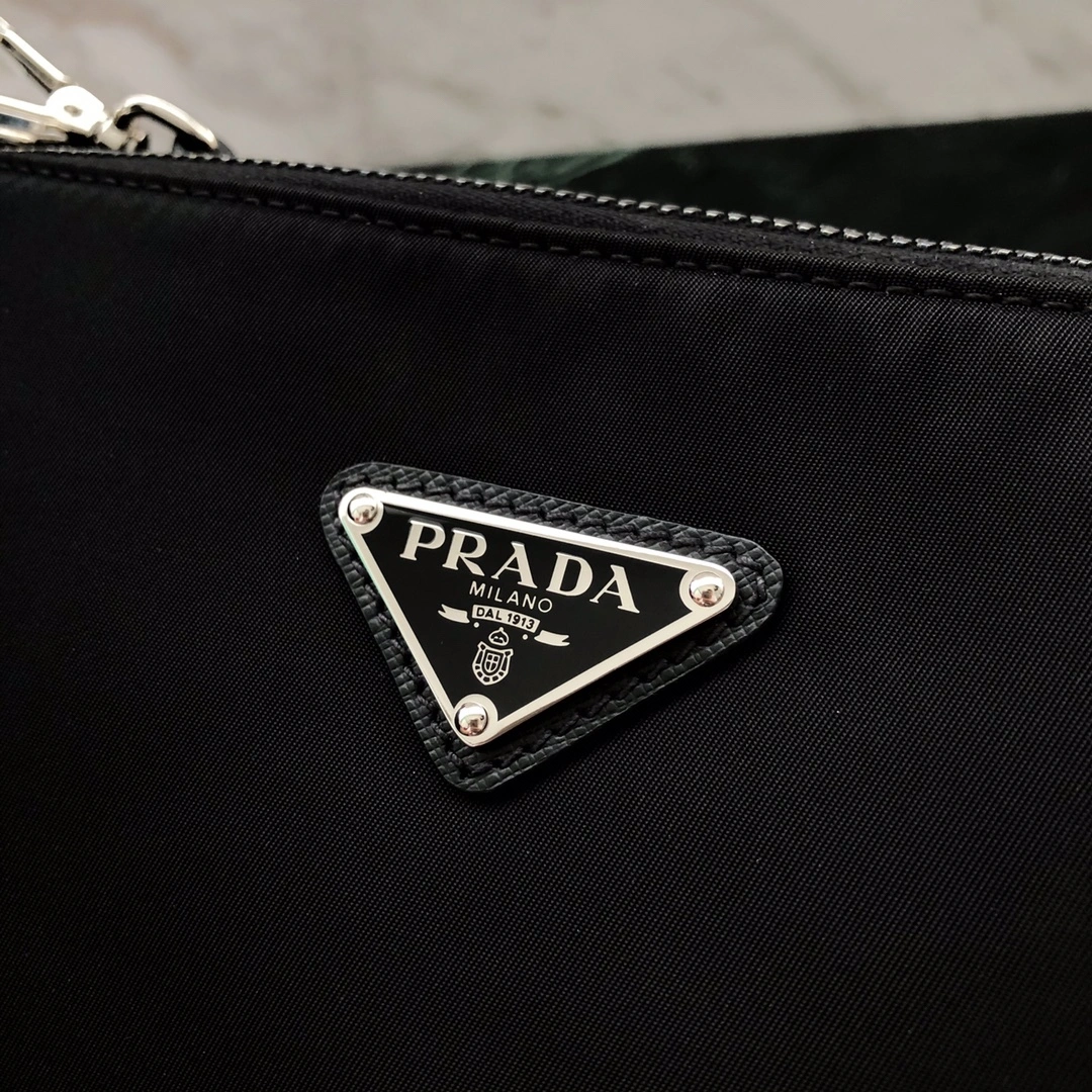 Custombag-- 2VH113-064-F0002 high quality version item：C-B806D2399