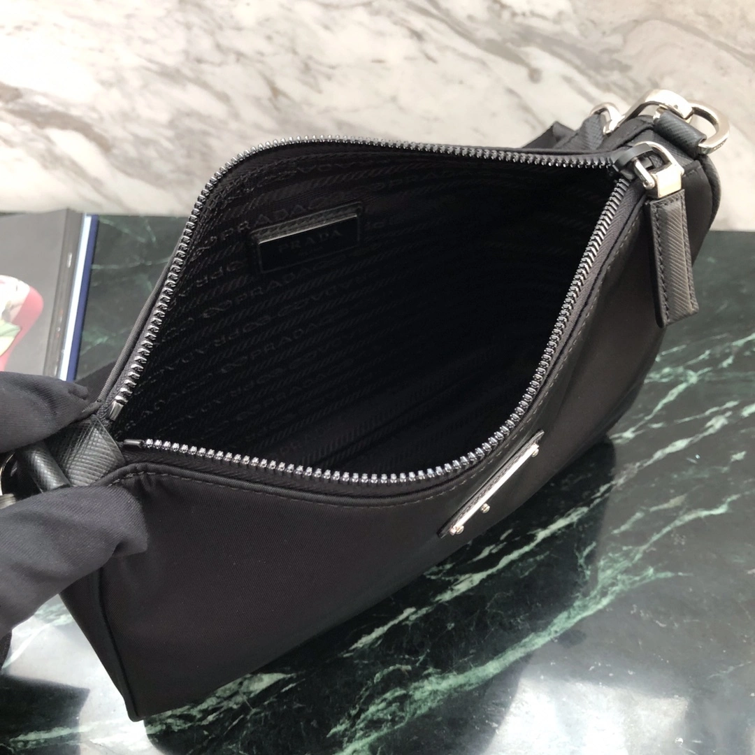 Custombag-- 2VH113-064-F0002 high quality version item：C-B806D2399
