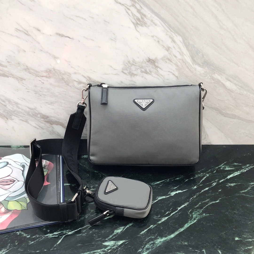 Custombag-- 2VH113-064-F0H16-V-OOO high quality version item：C-B806D23100
