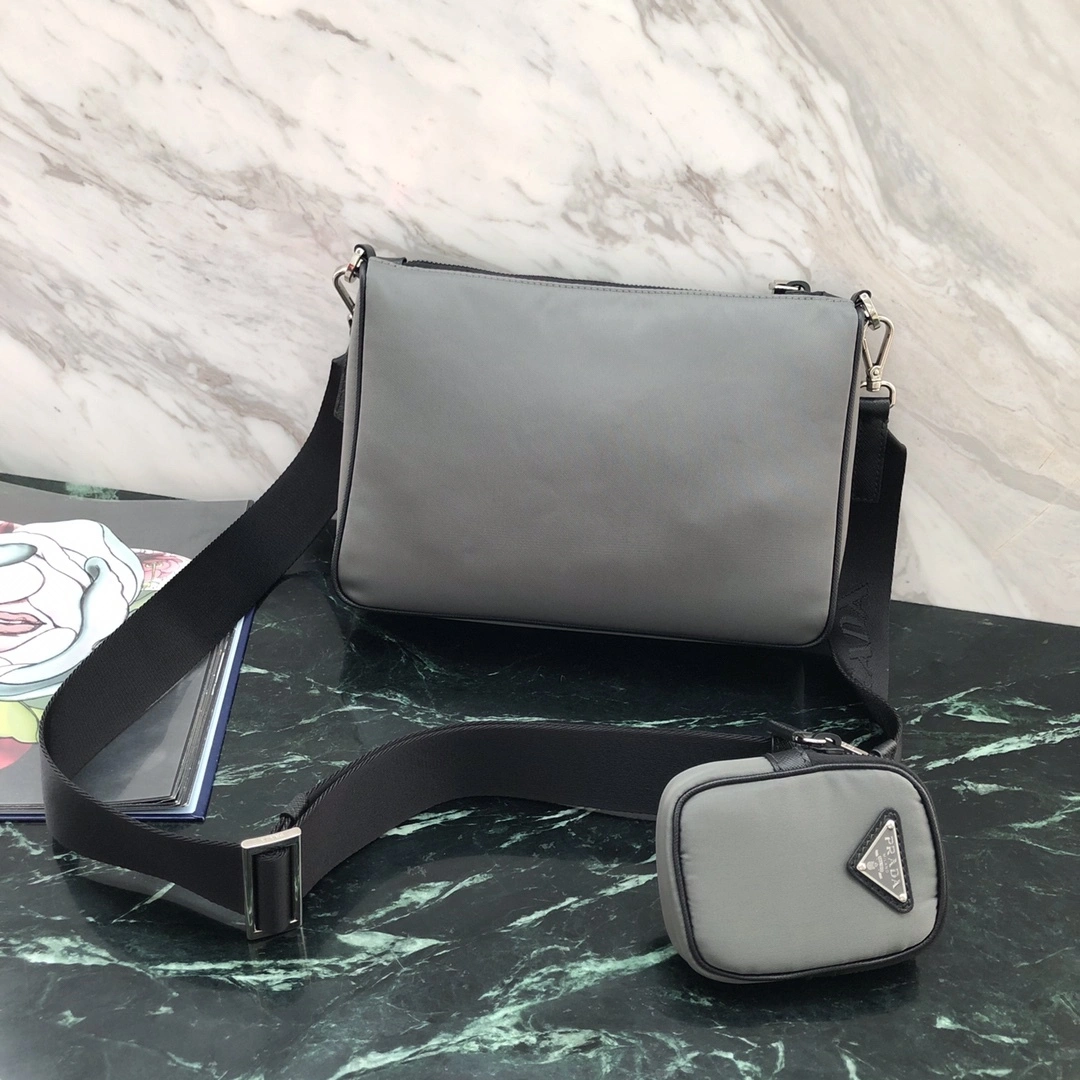 Custombag-- 2VH113-064-F0H16-V-OOO high quality version item：C-B806D23100