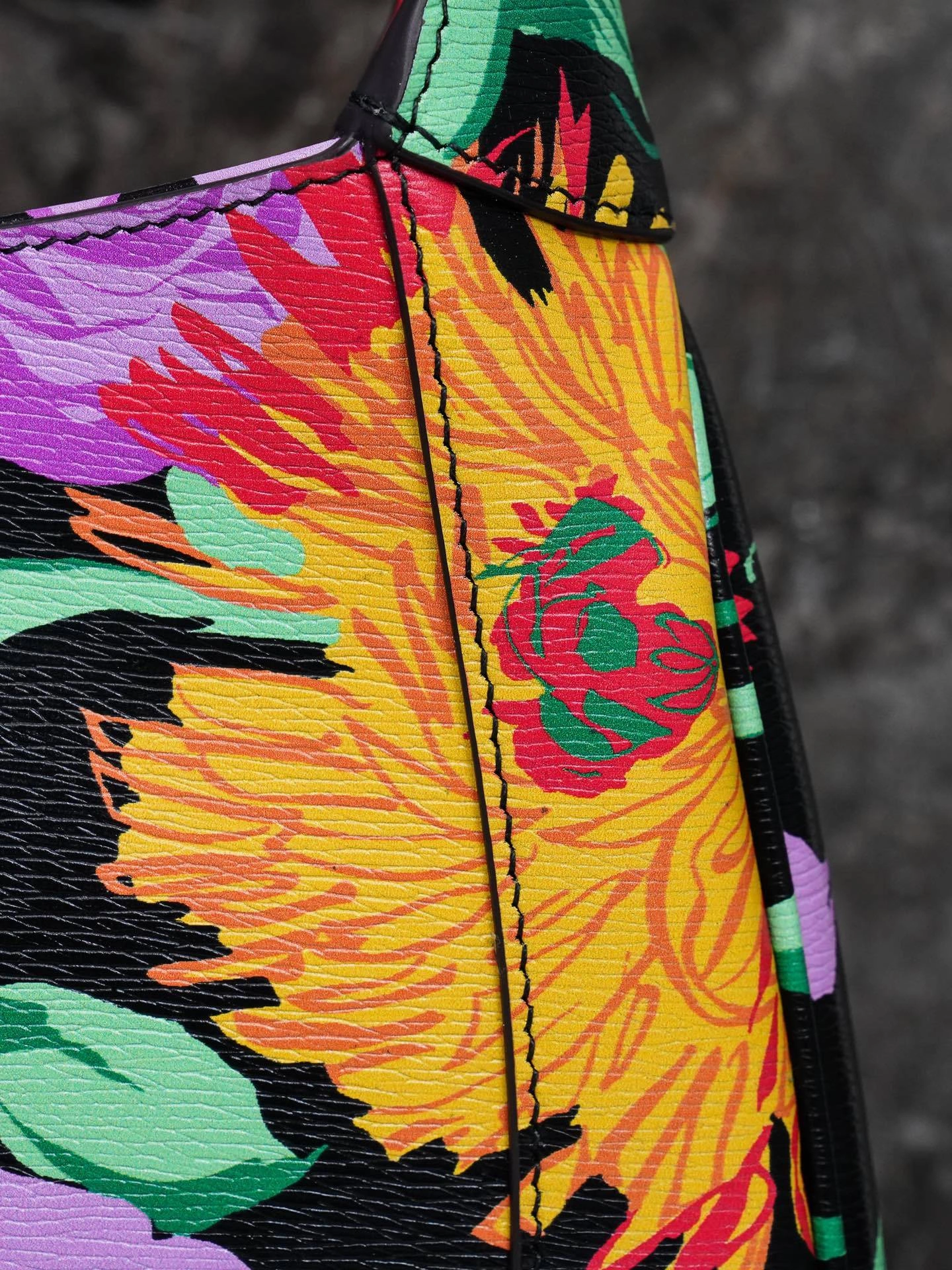 Custombag-- 636709-UA70G-1058 item：C-B461G2701R