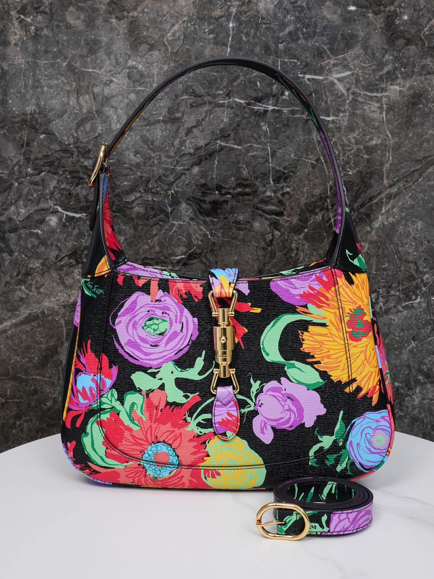 Custombag-- 636709-UA70G-1058 item：C-B461G2701R