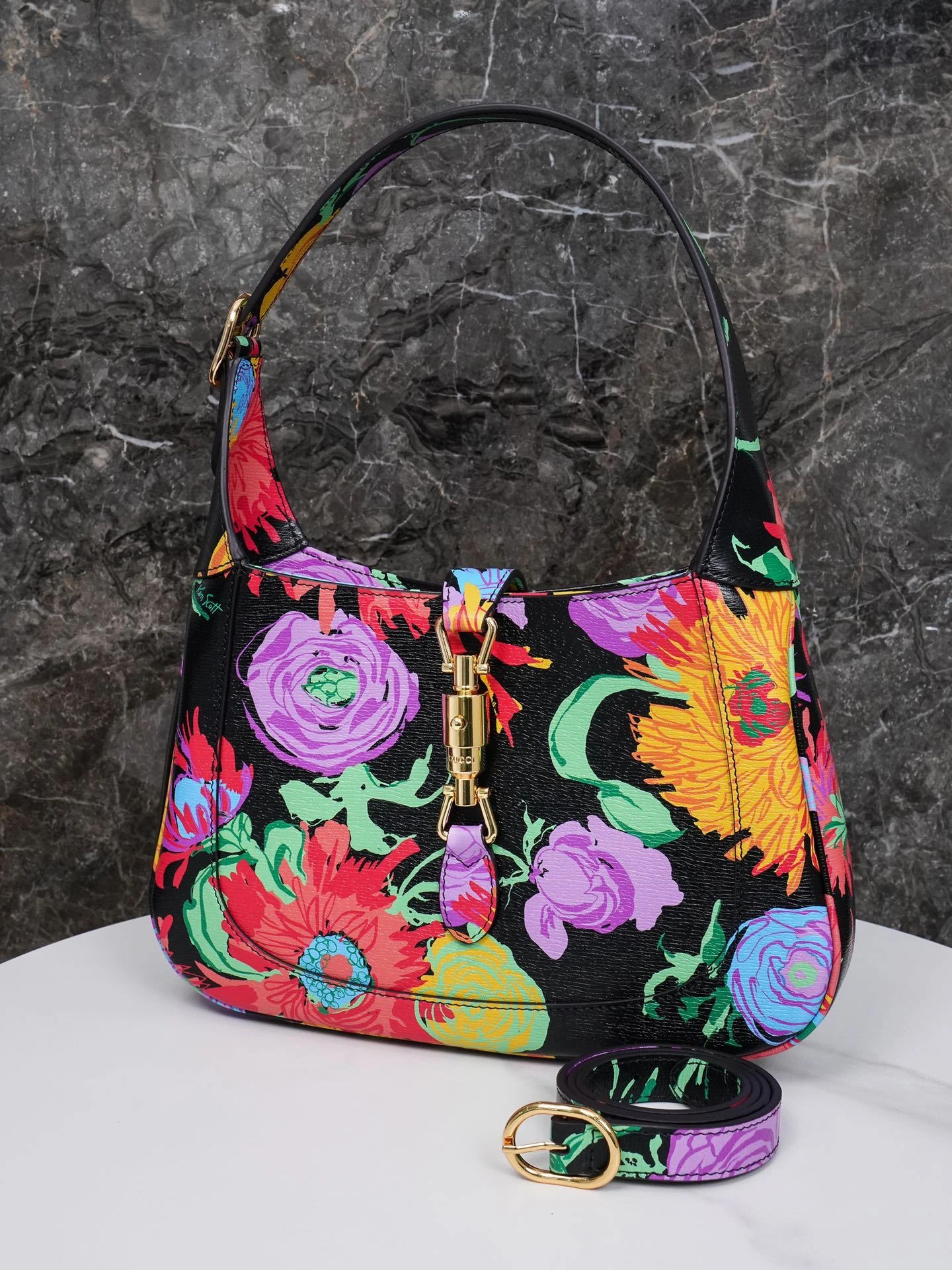 Custombag-- 636709-UA70G-1058 item：C-B461G2701R