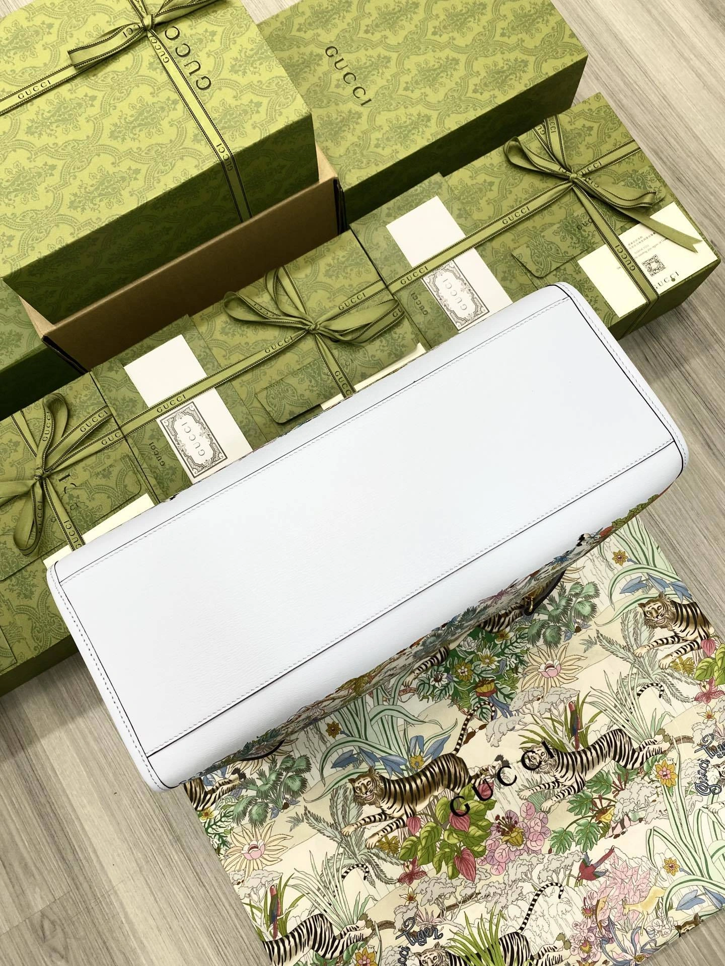Custombag-- 687827-US5AC-4861 high quality version item：C-B007F1862R