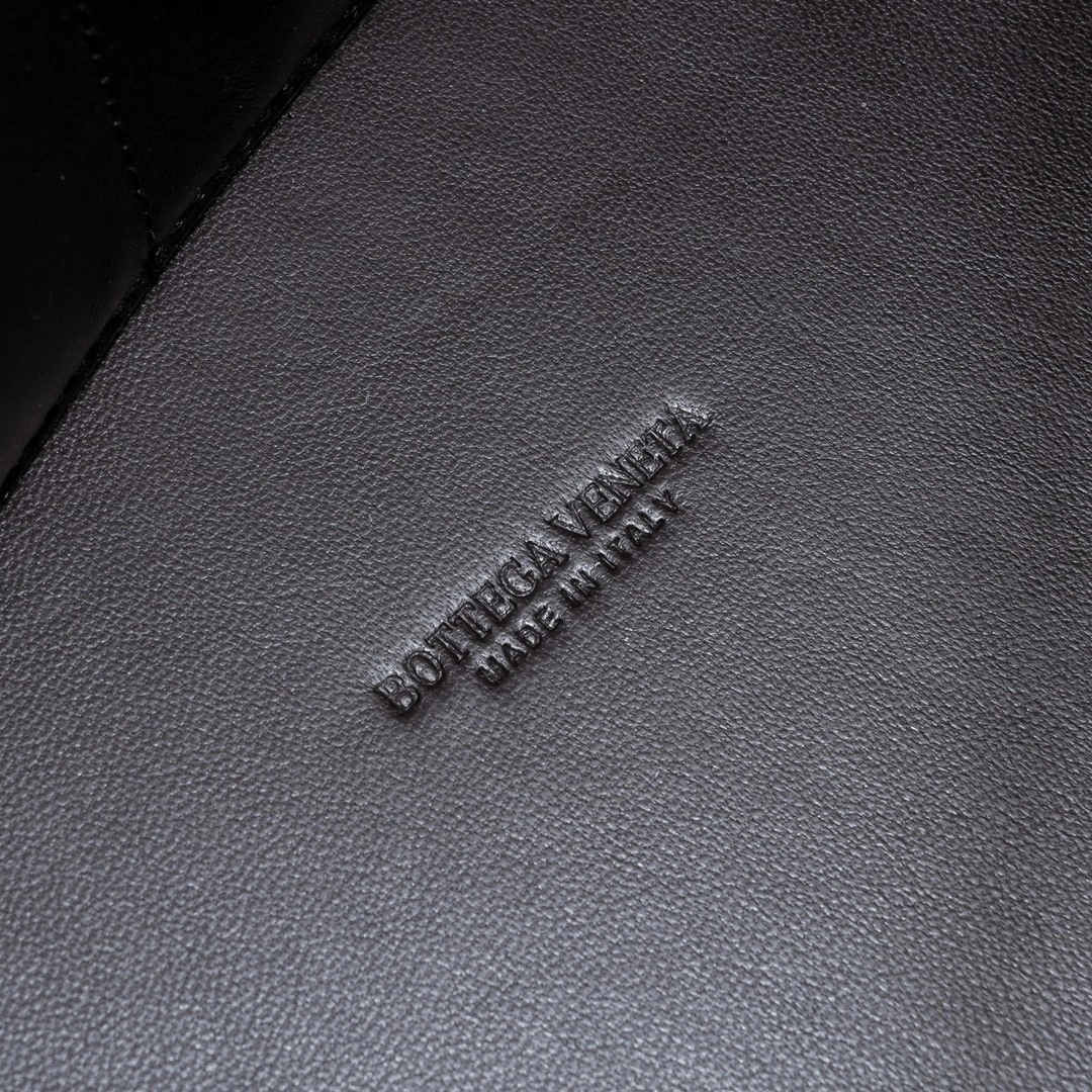 Custombag-- 743575VCPP12272 Andiamo sheepskin item:C-B134L0953R