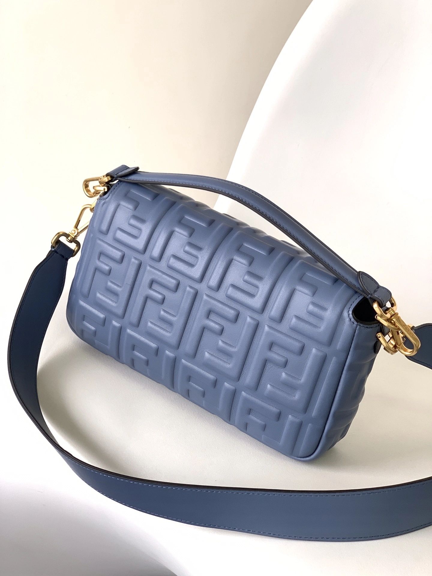 Custombag-- 8BR600-A72V-F1K37 high quality version item：C-B063E2008R