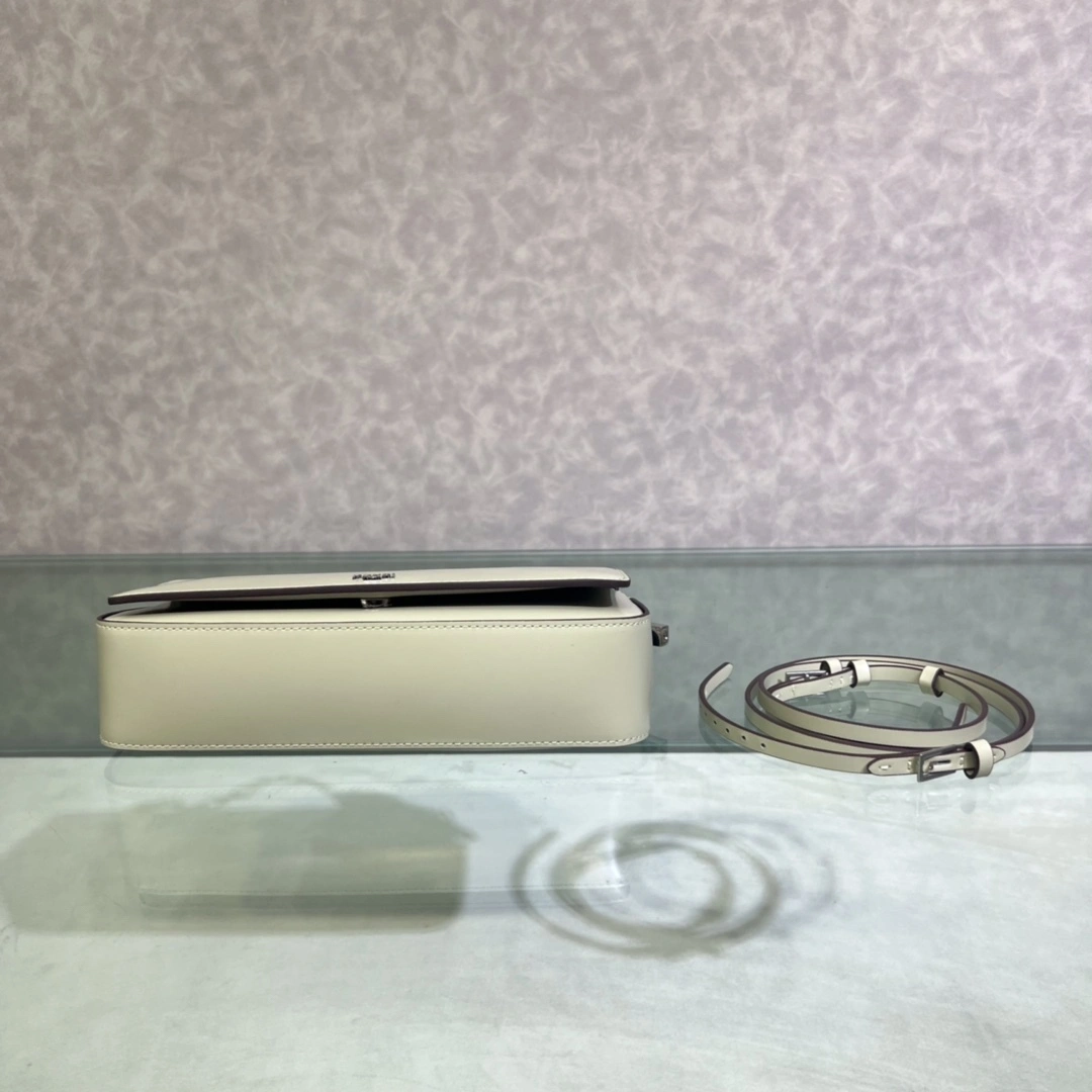 Custombag-- 8BS072-ANX2-F1L1M high quality version item：C-B063E2318R