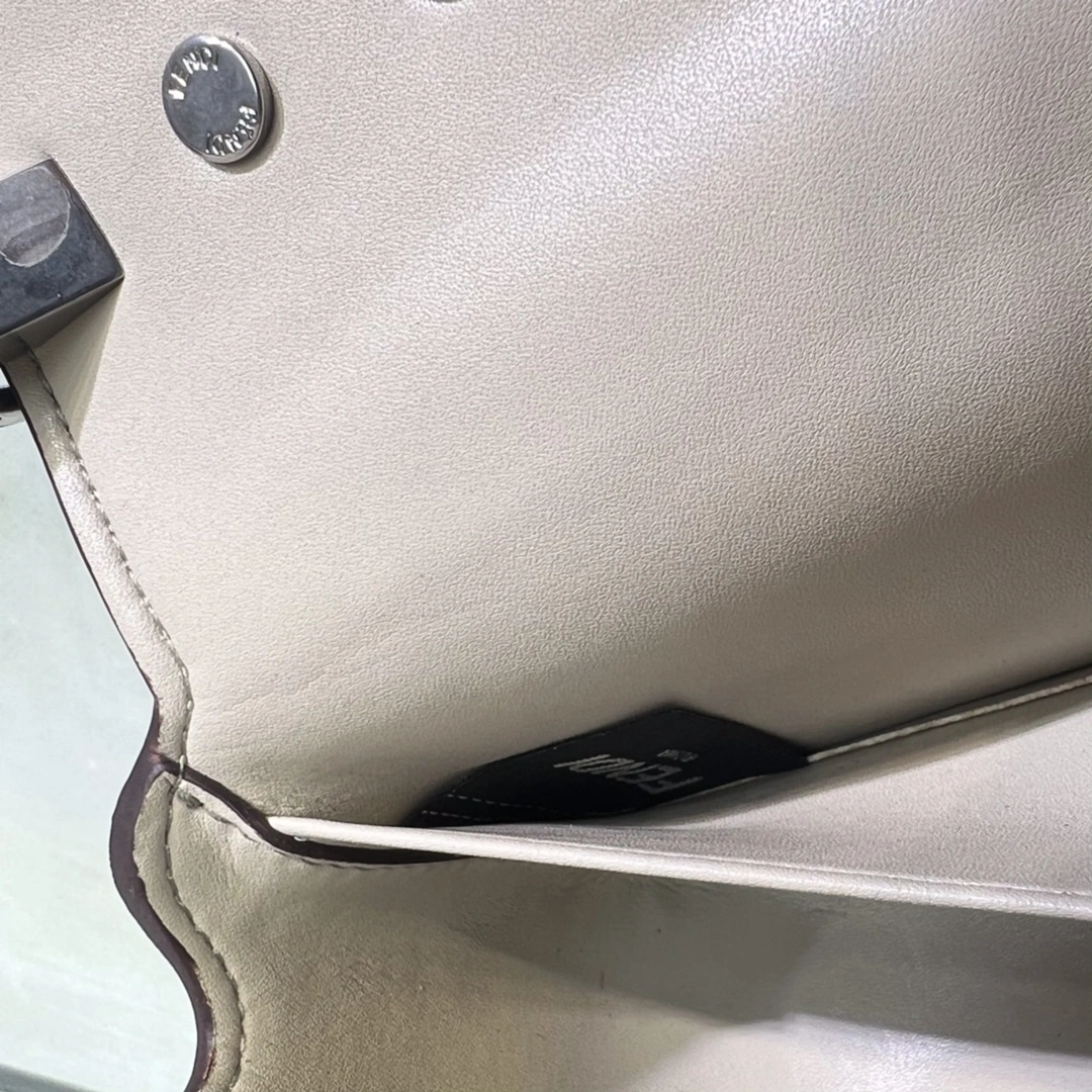 Custombag-- 8BS072-ANX2-F1L1M high quality version item：C-B063E2318R