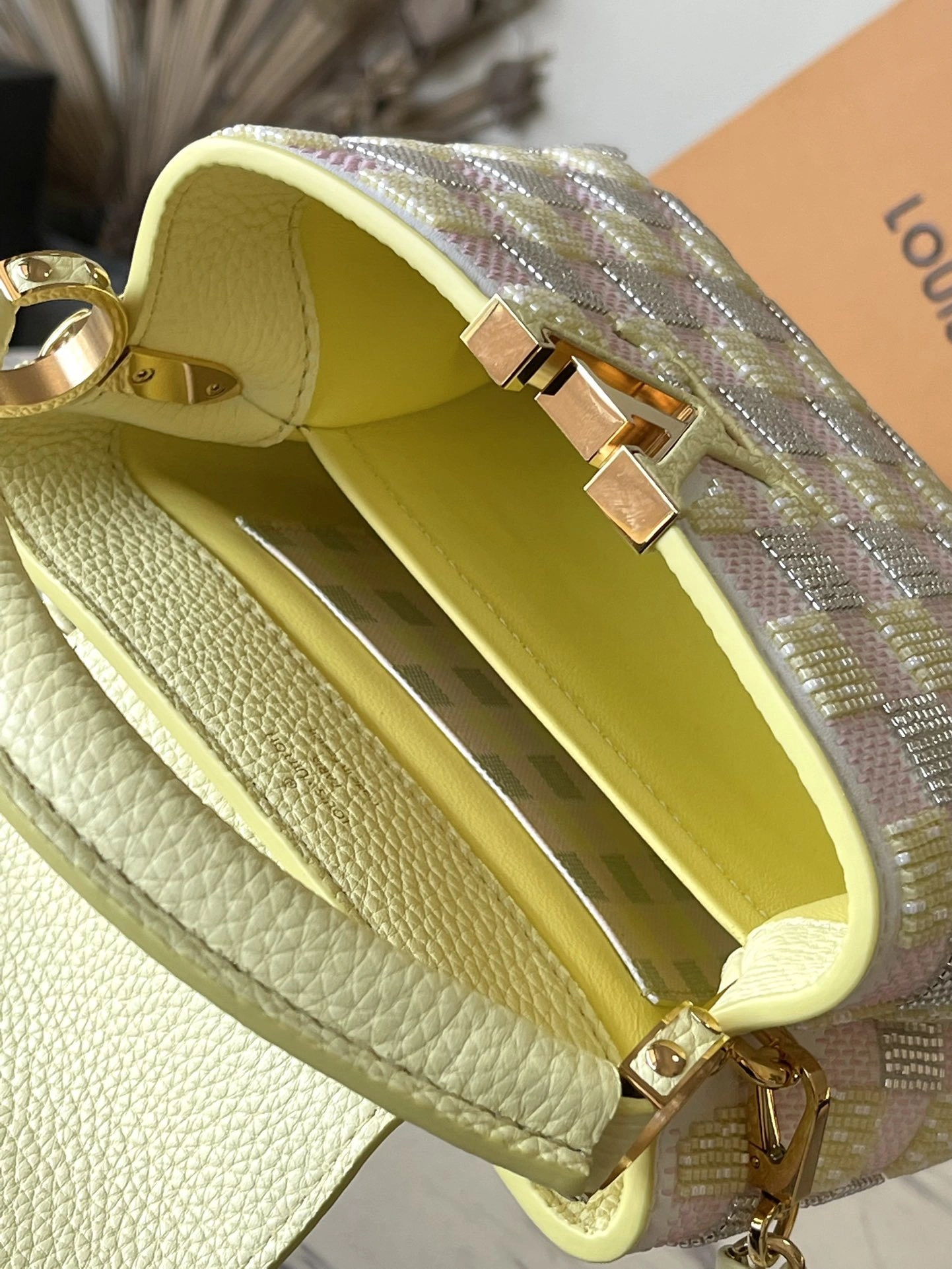 Custombag-- 8V M24809 counters quality cowhide Capucines item:E-B574C0602