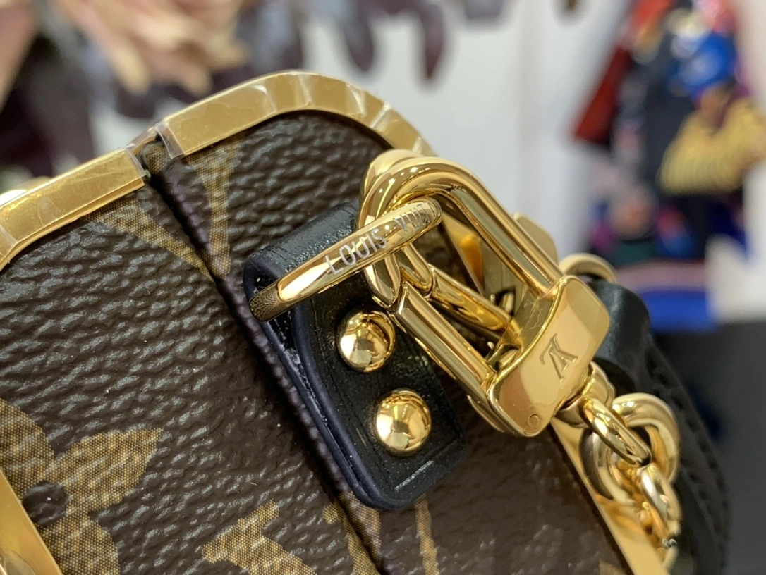 Custombag-- 8V M46758 counters quality Vanity Case item:E-B063B1844