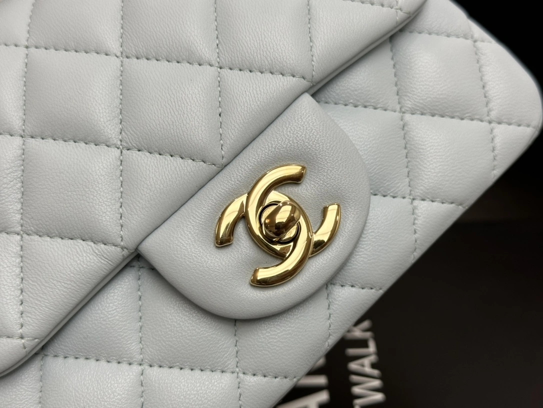 Custombag-- A35200-Y04059-NN268 high quality version item：C-B814G1933R
