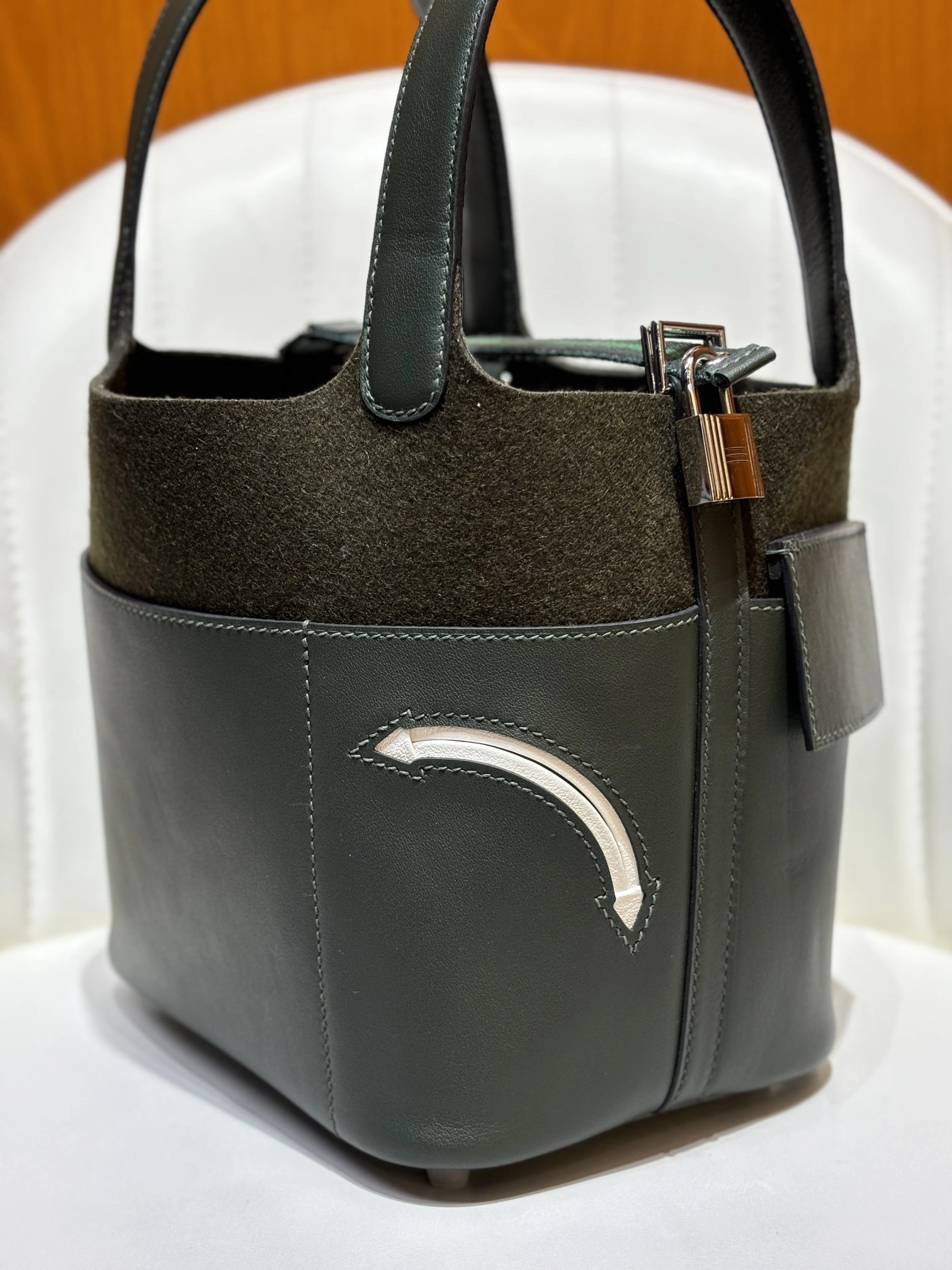 Custombag-- H5r75s H084949CKAB high quality version Go Team item:E-B177I1240