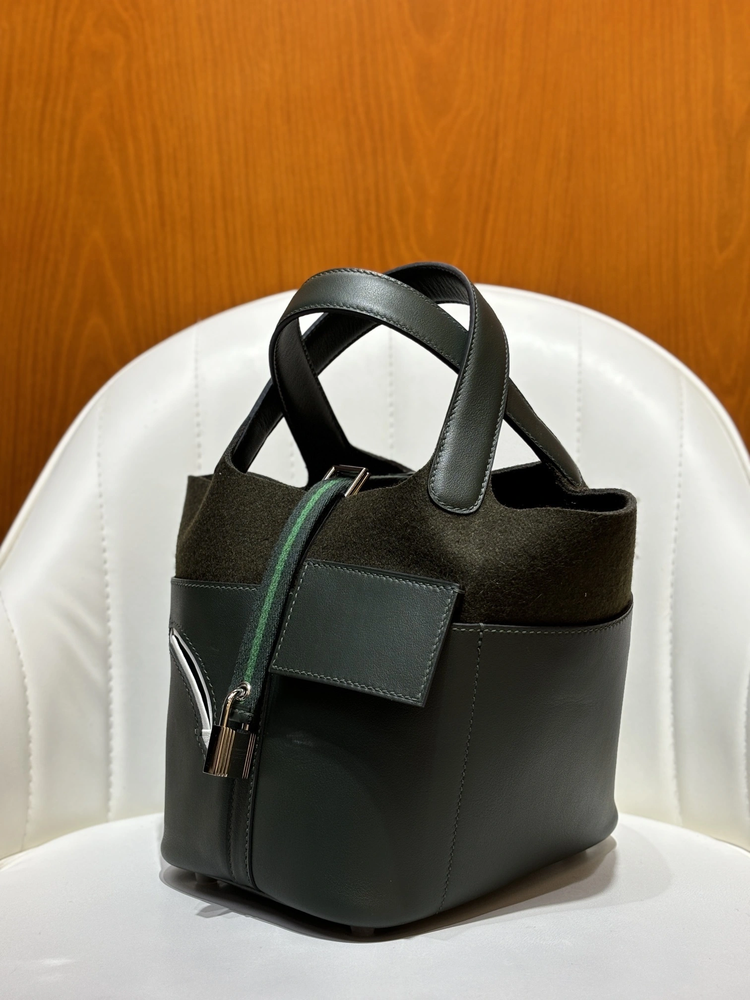 Custombag-- H5r75s H084949CKAB high quality version Go Team item:E-B177I1240