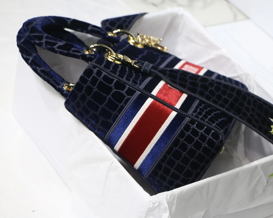 Custombag-- M0565OTGU-M928 high quality version item：C-B063E2330R