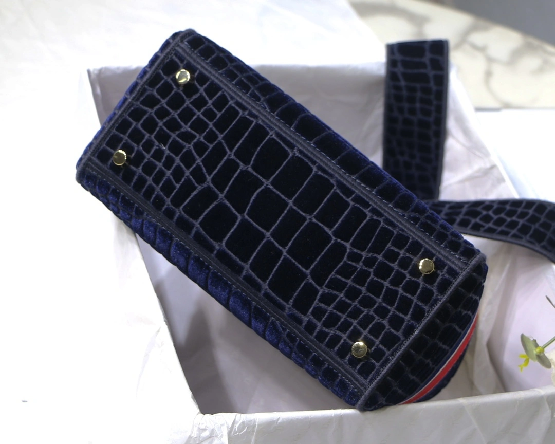 Custombag-- M0565OTGU-M928 high quality version item：C-B063E2330R