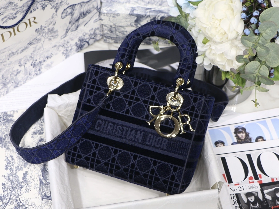 Custombag-- M0565OWVP-M928 high quality version item：C-B063E2332R