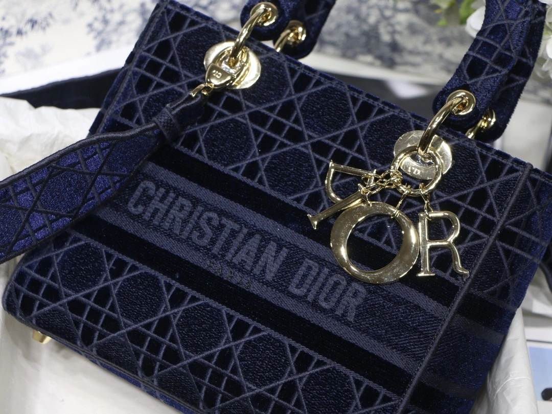 Custombag-- M0565OWVP-M928 high quality version item：C-B063E2332R