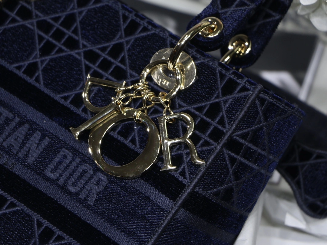 Custombag-- M0565OWVP-M928 high quality version item：C-B063E2332R