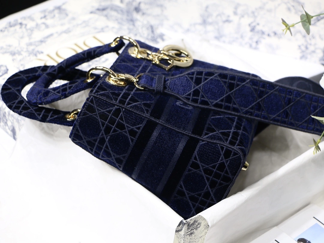 Custombag-- M0565OWVP-M928 high quality version item：C-B063E2332R